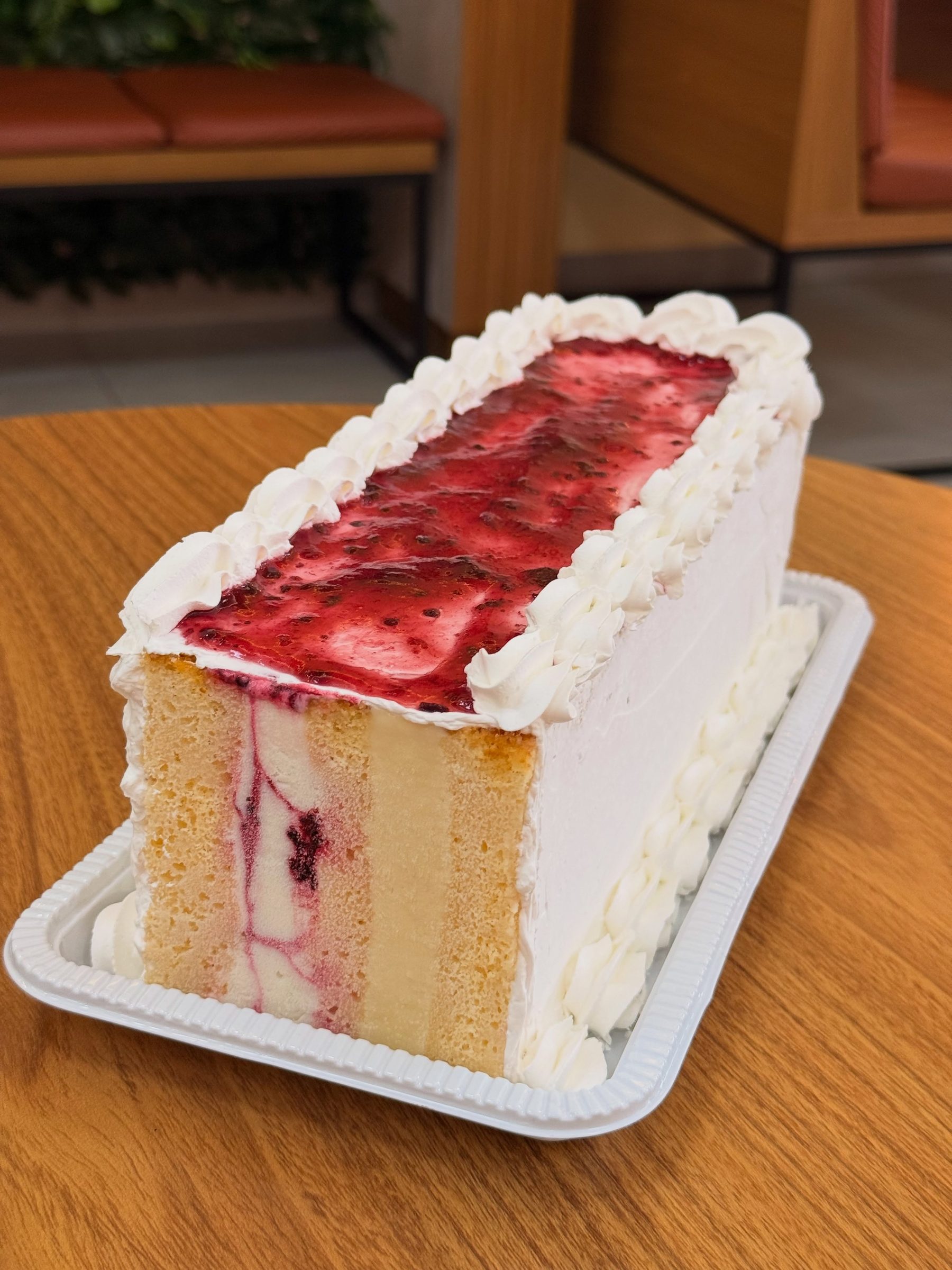 Torta de morango artesanal da Sorveteria Frutidélis TG